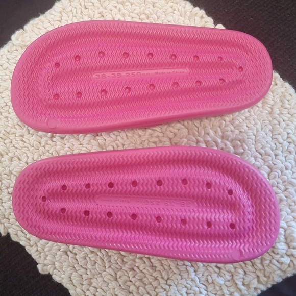 SOLD - Picture 4 of 4